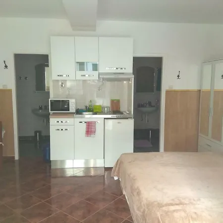 아파트 Apartman Dario